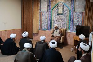 جلسه صمیمی رئیس مرکز تخصصی شهدای محراب با دانش پژوهان