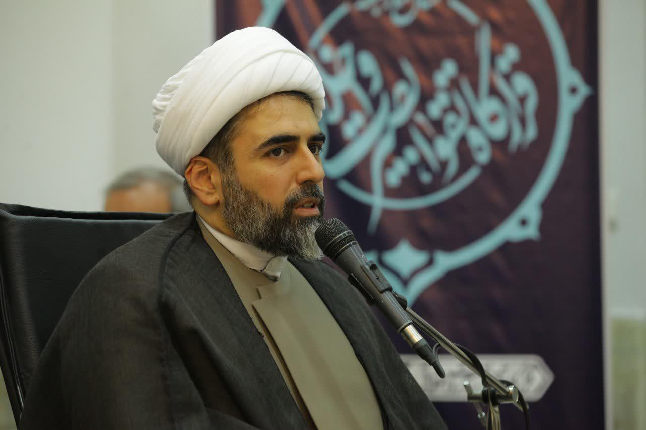 حسنی