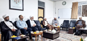 جلسه هم اندیشی ائمه جماعات پردیسان با مدیر مرکز برگزار شد