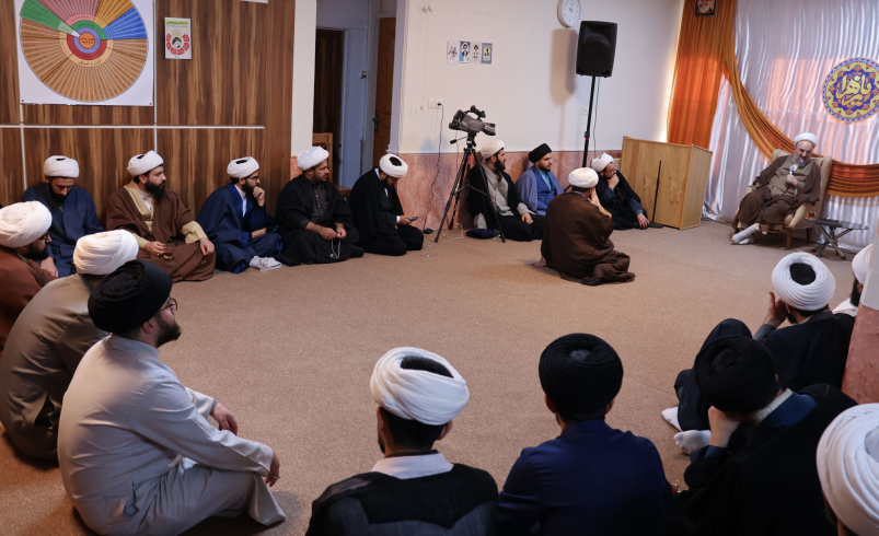 جلسه تحلیل سیاسی حجت الاسلام و االمسلمین آقایی