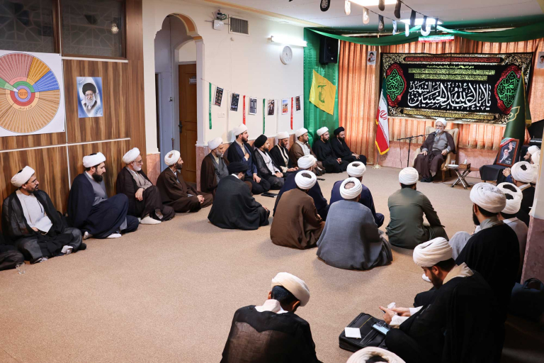 درس اخلاق هفتگی مرکز با حضور حجت الاسلام والمسلمین ملکی برگزار شد