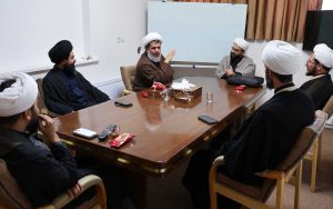 دیدار طلاب استان فارس با مدیر دفتر شورای سیاستگذاری ائمه جمعه در استان فارس