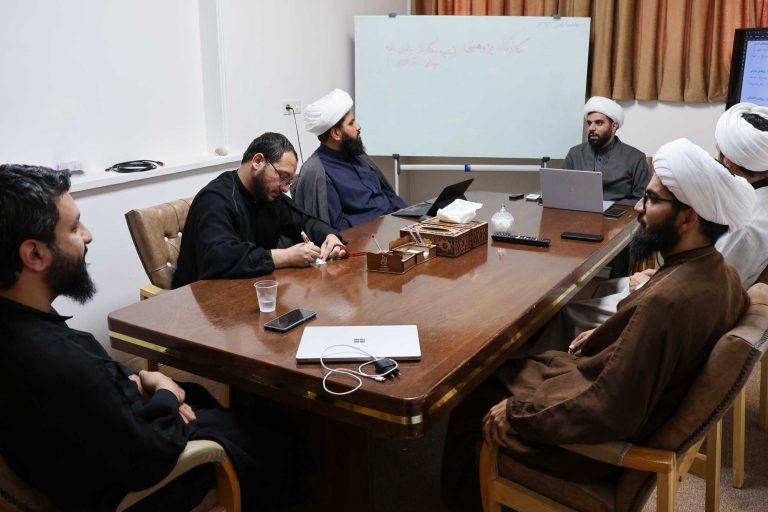 کارگاه آموزشی «شیوه نگارش پایان نامه میدانی اکتشافی» برگزار شد