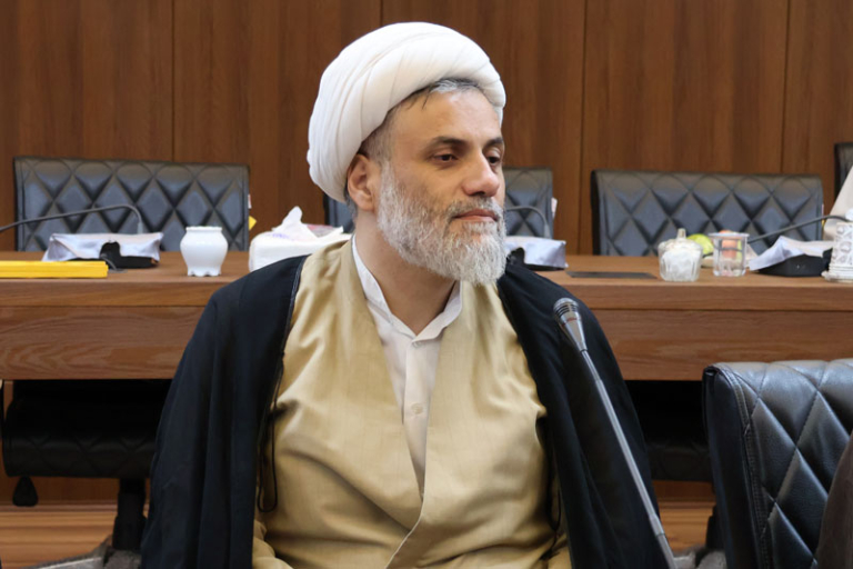 رزومه استاد محمود محققیان