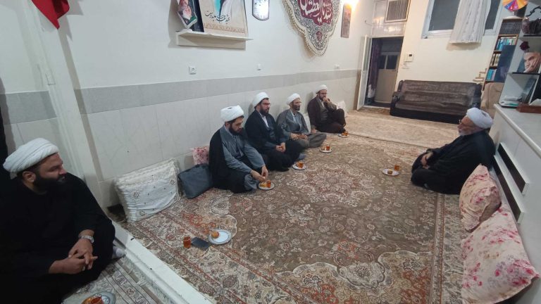 دیدار جمعی از دانش پژوهان مرکز با خانواده شهید مهدی علیدوست