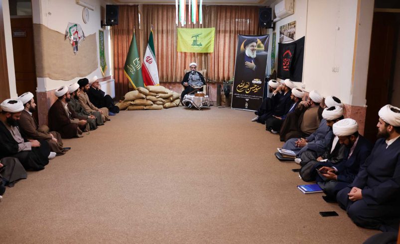جلسه صمیمی مدیریت با دانش پژوهان