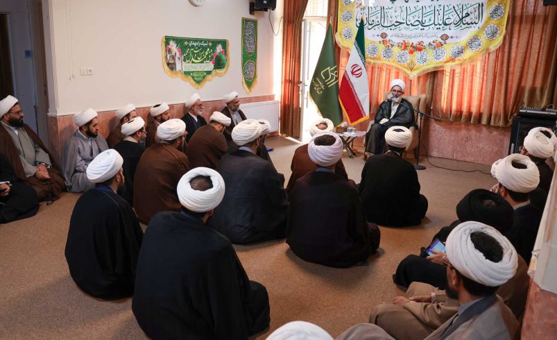 نشست صمیمی حجت الاسلام والمسلمین حاج علی اکبری با دانش پژوهان