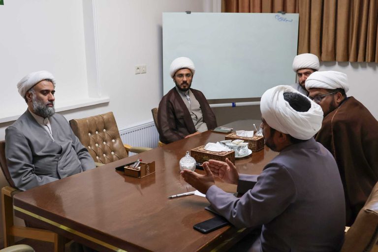 جلسه صمیمی با نمایندگان کلاس ها