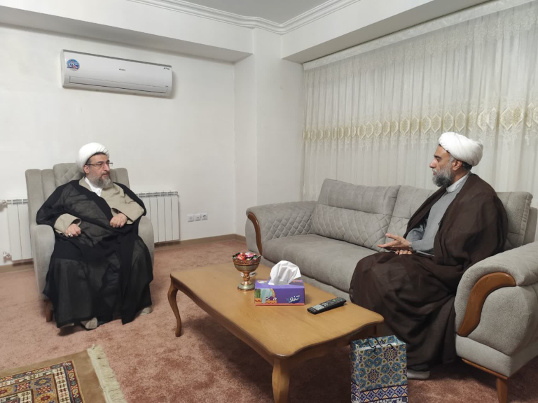 دیدار مدیر مرکز تخصصی شهدای محراب با نماینده ولی‌فقیه در آذربایجان شرقی